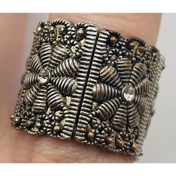 Jewelry - Floral Filigree Fashion Ring size 7.5